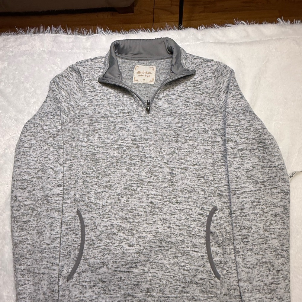 Altar'd State Women’s Heathered Gray Zip-Up Sweater